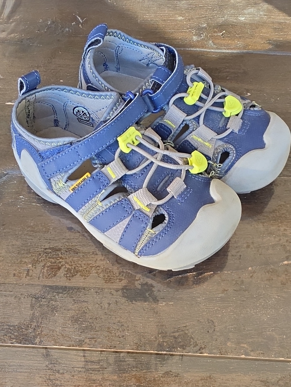 (12) Keen Kids Navy Blue Sandals with Neon Yellow Accents Comfy Hiking Beach